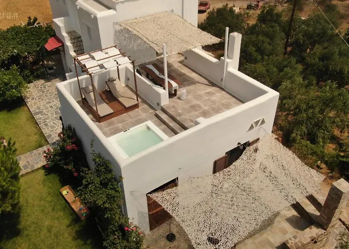 Апартаменты Ninemia Naxos *