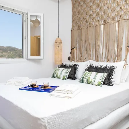Ninemia Naxos